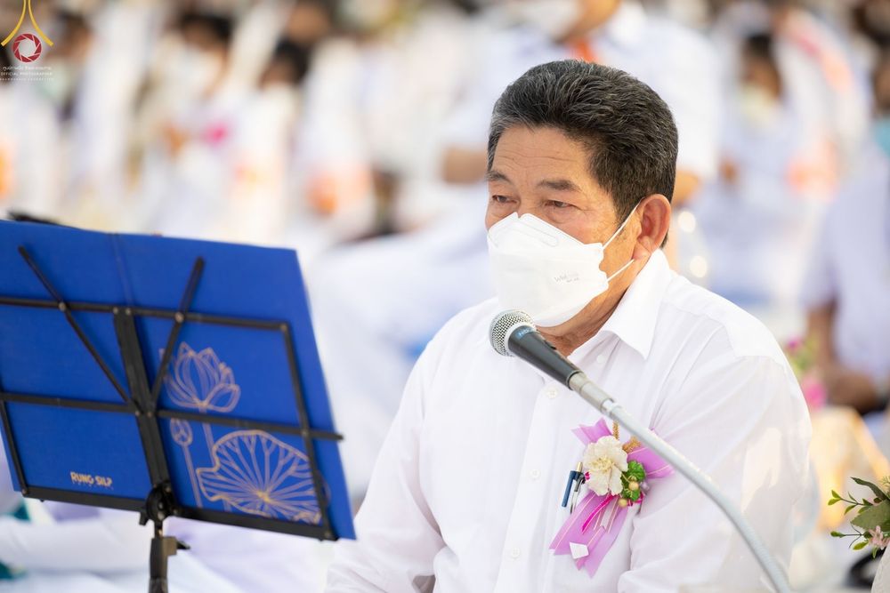 ภาพ No.70193:พิธีจุดประทีปถวายเป็นพุทธบูชา และบูชาธรรมมหาปูชนียาจารย์ ในโครงการธรรมยาตรากตัญญูบูชา มหาปูชนียาจารย์ พระมงคลเทพมุนี(สด จนฺทสโร) พระผู้ปราบมาร ปีที่ 11 ณ อนุสรณ์สถานลำดับที่ 2 สถานที่ตั้งมโนปณิธานบวชตลอดชีวิต อนุสรณ์สถานคลองบางนางแท่น อ.สามพราน จ.นครปฐม 
