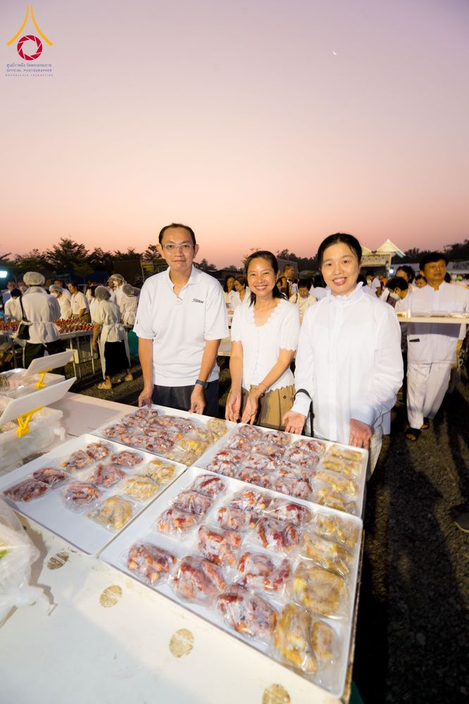 ภาพ No.294768:วันที่ 15 มกราคม พ.ศ. 2569 พิธีถวายภัตตาหารเป็นสังฆทาน แด่พระธรรมยาตรา ณ วัดโบสถ์บน ต.บางคูเวียง จ.นนทบุรี อนุสรณ์สถานลำดับที่ 4 สถานที่เกิดด้วยกายธรรม ในโครงการธรรมยาตรา กตัญญูบูชา มหาปูชนียาจารย์ พระมงคลเทพมุนี(สด จนฺทสโร) พระผู้ปราบมาร อนุสรณ์สถาน 7 แ