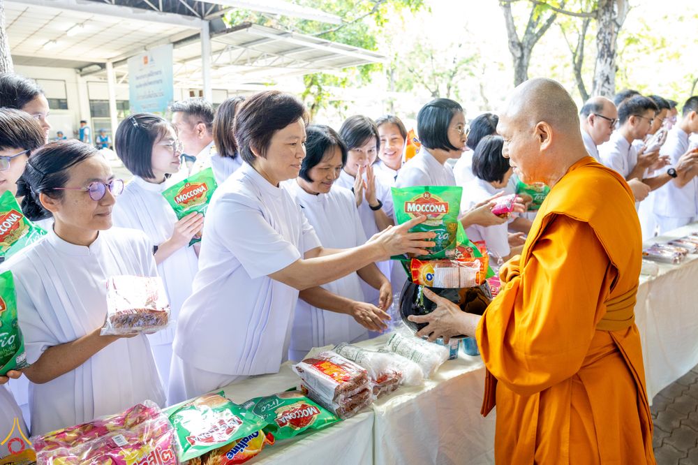 ภาพ No.335952:วันพุธที่ 17 มิถุนายน พ.ศ.2569 พิธีบำเพ็ญกุศลทักษิณานุปทานสัตตมวาร (ครบ 7 วัน) อุทิศถวายพระกุศล แด่สมเด็จพระเจ้าลูกเธอ เจ้าฟ้ากรมหลวงราชสาริณีสิริพัชร มหาวัชรราชธิดา ณ วัดพระธรรมกาย จังหวัดปทุมธานี