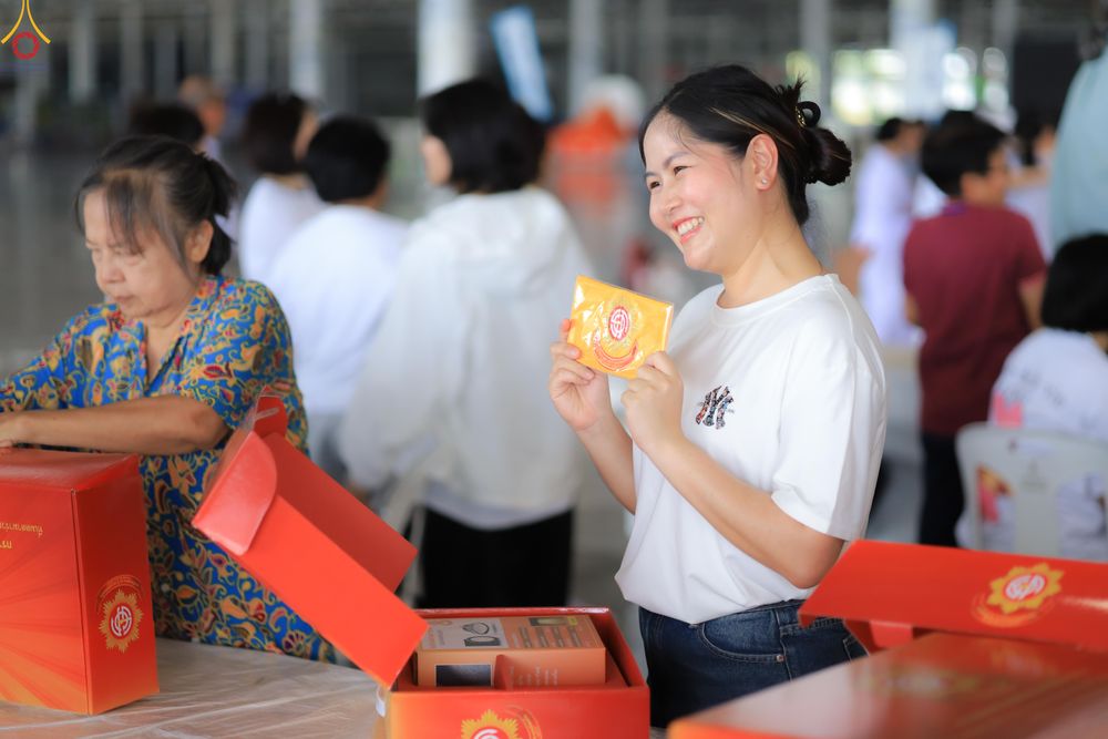 ภาพ No.322149:วันที่ 14 เมษายน พ.ศ.2569 การเตรียมกล่องไทยธรรม วันสุดท้าย เพื่องานถวายมหาสังฆทาน 40,000 กว่าวัดทั่วประเทศ วันคุ้มครองโลก 22 เมษายน พ.ศ.2569 วัดพระธรรมกาย