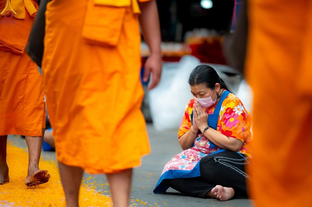 ภาพ No.69015:พิธีต้อนรับพระธรรมยาตรา ในโครงการธรรมยาตรากตัญญูบูชา มหาปูชนียาจารย์ พระมงคลเทพมุนี(สด จนฺทสโร) พระผู้ปราบมาร อนุสรณ์สถาน 7 แห่ง ปีที่ 11 วันที่ 3 มกราคม พ.ศ. 2566 ณ อนุสรณ์สถานมหาวิหารพระมงคลเทพมุนี จ.สุพรรณบุรี