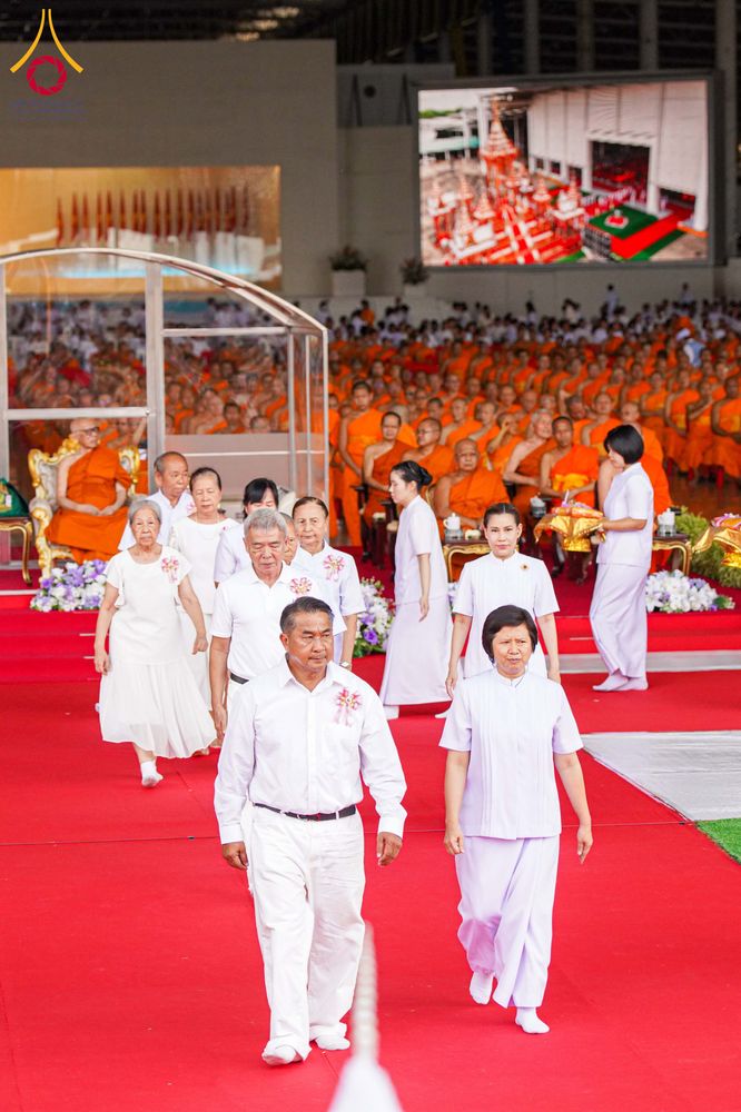 ภาพ No.316512:วันอาทิตย์ที่ 29 มีนาคม พ.ศ. 2569 พิธีทอดผ้าบังสุกุลและพิธีชำระร่าง โยมพ่อณรงค์ จินตมากุล  สิริอายุ 99 ปี 11 เดือน โยมบิดา พระครูปลัดรัตนวีรวัฒน์ (รังสฤษดิ์ อิทฺธิจินตโก) ที่ปรึกษาเจ้าคณะจังหวัดปทุมธานี เจ้าอาวาสวัดพระธรรมกาย  ณ ฌาปนสถานชั่วคราว ทางเข้า 