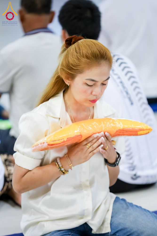 ภาพ No.317467:วันอาทิตย์ ที่ 29 มีนาคม พ.ศ.2569  พิธีปลงผม , พิธีขอขมามอบบาตรและผ้าไตร , พิธีบรรพชา ณ ศูนย์ปฏิบัติธรรมสมุทรปราการ จำนวน 42 รูป