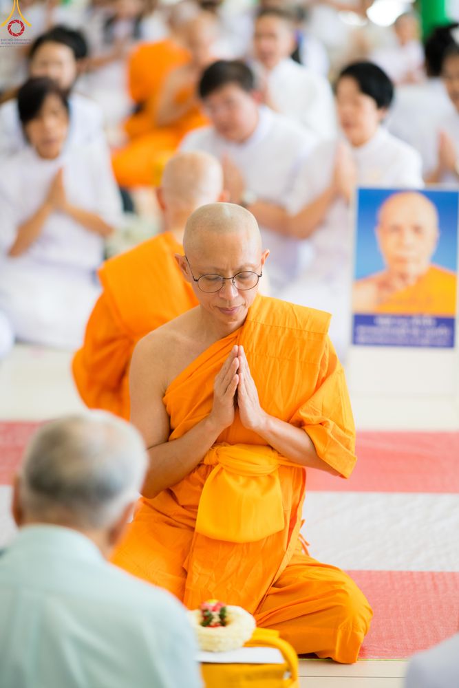 ภาพ No.335366:วันเสาร์ที่ 13 มิถุนายน พ.ศ.2569 พิธีขอบรรพชา , พิธีขอสรณคมน์และศีล , พิธีถวายบาตร , พิธีอุปสมบท โครงการอุปสมบทหมู่ผู้บริหาร รุ่นที่ 16 , โครงการอุปสมบทหมู่ธรรมทายาท  ระดับอุดมศึกษา รุ่นที่ 53 (ภาคฤดูฝน) ณ โบสถ์พระไตรปิฏก วัดพระธรรมกาย