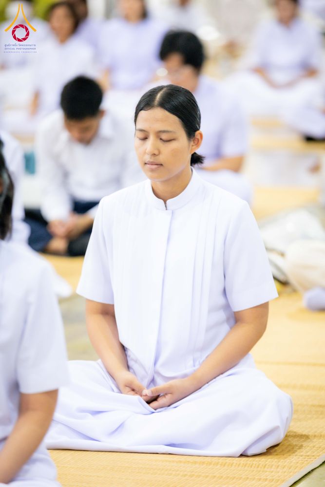 ภาพ No.318347:วันอาทิตย์ต้นเดือนที่ 5 เมษายน พ.ศ.2569 พิธีบูชาข้าวพระ ณ สภาธรรมกายสากล วัดพระธรรมกาย