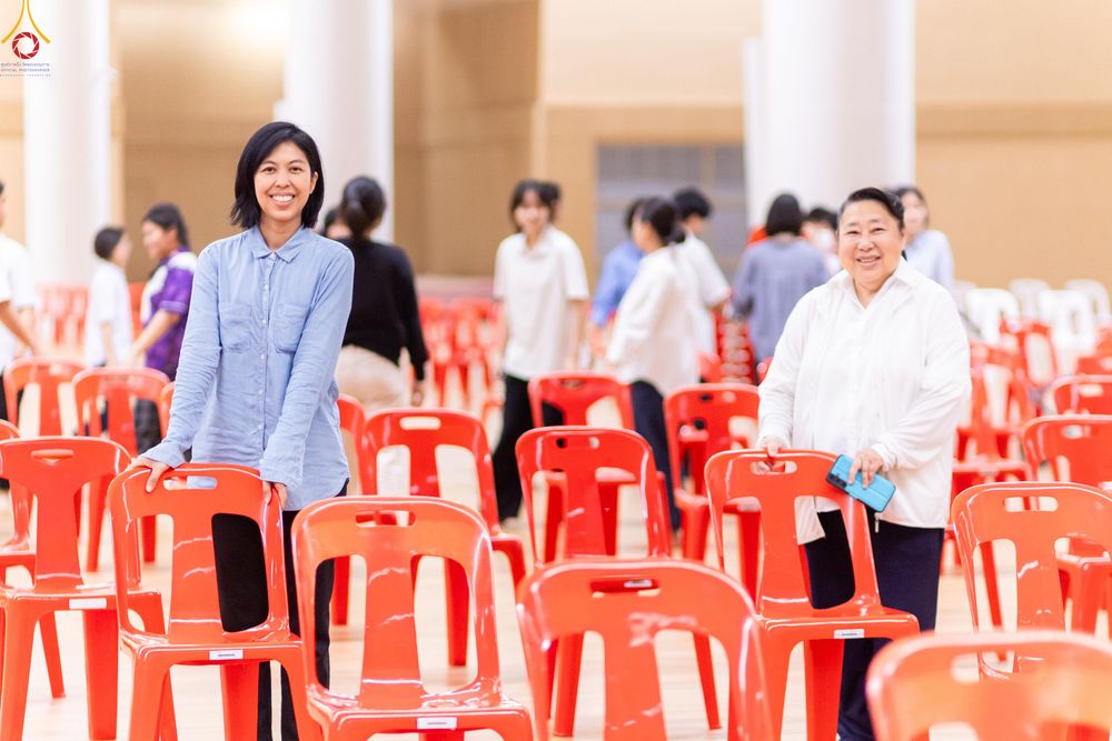 ภาพ No.322779:วันที่ 15-18 เมษายน พ.ศ.2569 การเเตรียมโต๊ะฉัน , เตรียมจุดพักค้าง , เรียงเก้าอี้ , เรียงกล่องไทยธรรม  เพื่องานถวายมหาสังฆทาน 40,000 กว่าวัดทั่วประเทศ วันคุ้มครองโลก 22 เมษายน พ.ศ.2569 วัดพระธรรมกาย