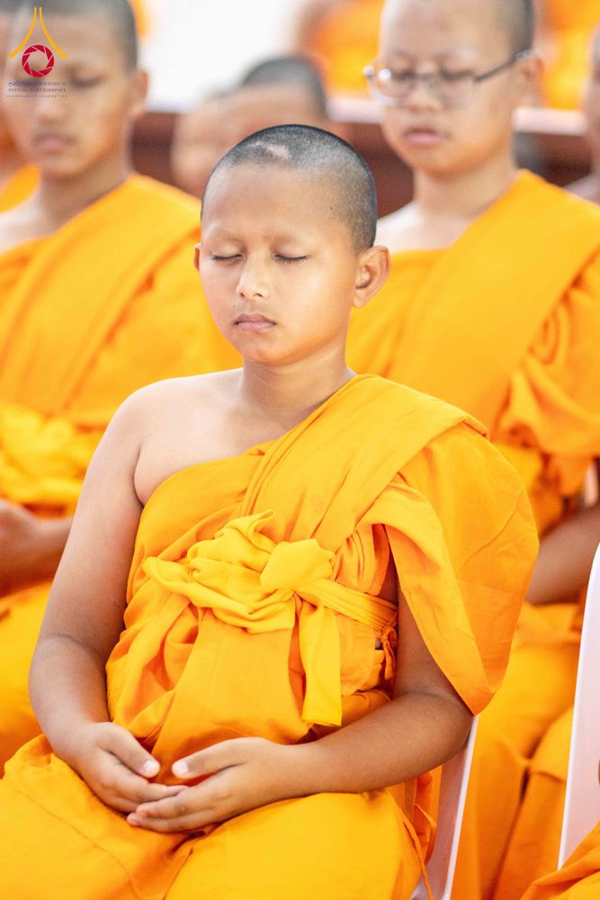 ภาพ No.321855:วันที่ 12 เมษายน พ.ศ.2569 ตักบาตรสงกรานต์ฉลองสามเณรใหม่  ณ ศูนย์ปฏิบัติธรรมระยอง(บ้านช่องลม)