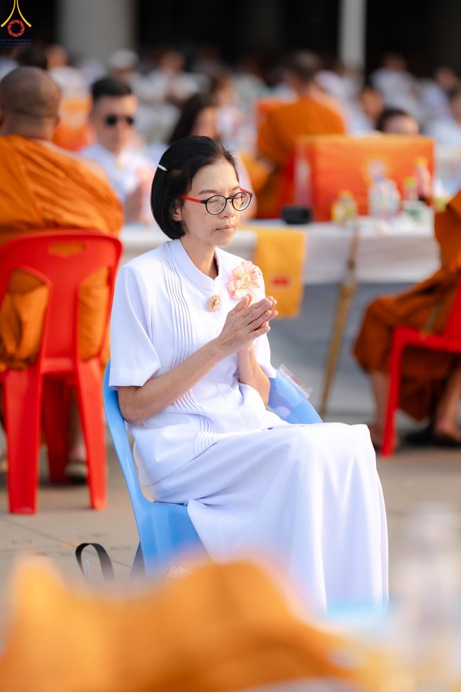 ภาพ No.324695:วันที่ 22 เมษายน พ.ศ.2569 (วันคุ้มครองโลก) บรรยากาศสาธุชน ในงานถวายมหาสังฆทาน 40,000 กว่าวัดทั่วประเทศ ณ ลานธรรม วัดพระธรรมกาย