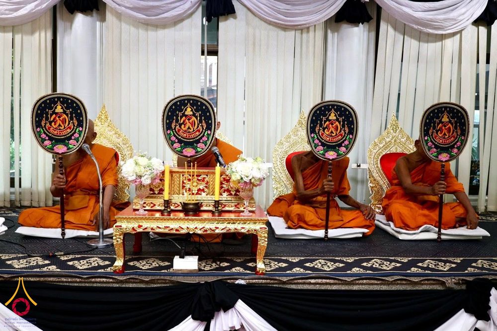 ภาพ No.337282:วันที่ 13-27 มิถุนายน พ.ศ.2569 พสกนิกรอำเภอคลองหลวง จัดพิธีบำเพ็ญกุศลสวดพระอภิธรรม อุทิศถวายพระกุศลแด่สมเด็จพระเจ้าลูกเธอ เจ้าฟ้าพัชรกิติยาภาฯ