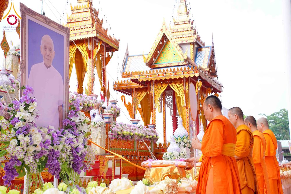 ภาพ No.316541:วันอาทิตย์ที่ 29 มีนาคม พ.ศ. 2569 พิธีทอดผ้าบังสุกุลและพิธีชำระร่าง โยมพ่อณรงค์ จินตมากุล  สิริอายุ 99 ปี 11 เดือน โยมบิดา พระครูปลัดรัตนวีรวัฒน์ (รังสฤษดิ์ อิทฺธิจินตโก) ที่ปรึกษาเจ้าคณะจังหวัดปทุมธานี เจ้าอาวาสวัดพระธรรมกาย  ณ ฌาปนสถานชั่วคราว ทางเข้า 