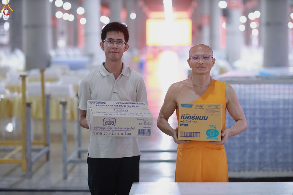 ภาพ No.323250:วันที่ 20 เมษายน พ.ศ.2569 การเตรียมงานของบุคลากรทางการแพทย์ , จุดลงทะเบียนพระสังฆาธิการ , วางกล่องไทยธรรม เพื่องานถวายมหาสังฆทาน 40,000 กว่าวัดทั่วประเทศ วันคุ้มครองโลก 22 เมษายน พ.ศ.2569 วัดพระธรรมกาย