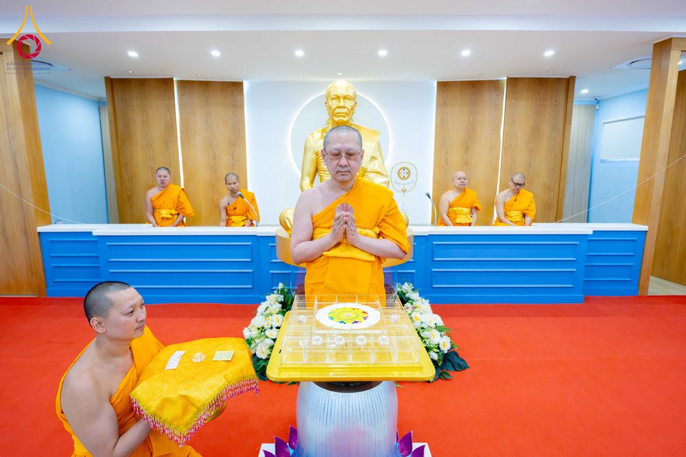 ภาพ No.313274:วันอาทิตย์ที่ 8 มีนาคม พ.ศ. 2569 พิธีสมโภชรูปเหมือนพระมงคลเทพมุนี (สด จนฺทสโร) และพิธีทอดผ้าป่าสามัคคีเพื่อสร้างวิหารพระมงคลเทพมุนี ณ วัดพุทธเคปทาวน์ ประเทศแอฟริกาใต้