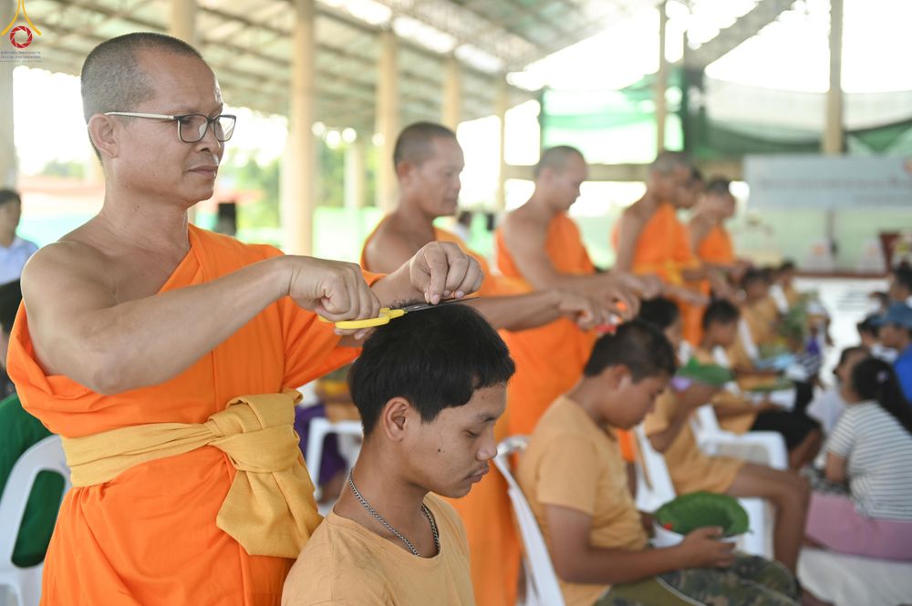 ภาพ No.317355:วันอาทิตย์ที่ 29 มีนาคม พ.ศ. 2569 พิธีตัดปอยผมยุวธรรมทายาท โครงการบรรพชาสามเณรฟื้นฟูพระพุทธศาสนา (ภาคฤดูร้อน) ปิดเทอมเติมธรรม ณ ศูนย์ปฏิบัติธรรมวิหารแดง จ.สระบุรี
