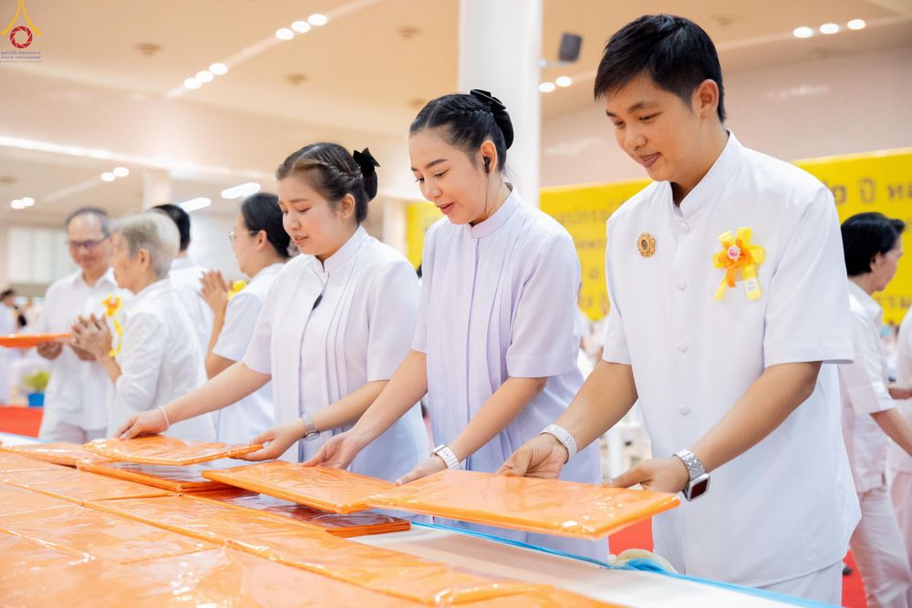 ภาพ No.345669:วันพฤหัสบดีที่ 27 สิงหาคม พ.ศ.2569 พิธีทอดผ้าป่าเพื่อถวายอุปกรณ์สื่อโสตทัศน์ อาคาร 82 ปี หลวงพ่อธัมมชโย พิธีทอดผ้าป่าสมทบกฐินวัดพระธรรมกาย และสมทบกฐิน 30,000 กว่าวัดทั่วไทย ครั้งที่ 1 ประจำปี พุทธศักราช 2569 ณ วัดพระธรรมกาย ปทุมธานี