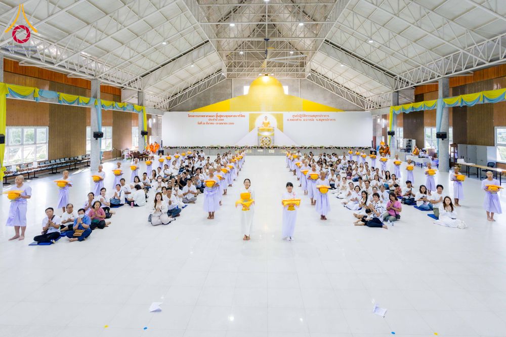 ภาพ No.317494:วันอาทิตย์ ที่ 29 มีนาคม พ.ศ.2569  พิธีปลงผม , พิธีขอขมามอบบาตรและผ้าไตร , พิธีบรรพชา ณ ศูนย์ปฏิบัติธรรมสมุทรปราการ จำนวน 42 รูป