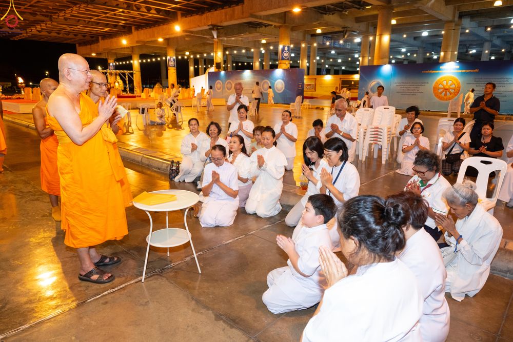 ภาพ No.337548:วันจันทร์ที่ 29 มิถุนายน พ.ศ.2569 (วันพระขึ้น 15 ค่ำ เดือน 8) พิธีบุพเปตพลี ครั้งที่ 184 ณ หอฉันคุณยายอาจารย์ฯ  พิธีสวดธัมมจักกัปปวัตนสูตร ครบ 8,495,000,000 จบ ณ มหาวิหารคด วัดพระธรรมกาย