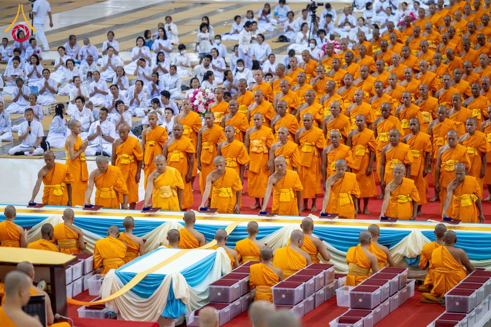 ภาพ No.308742:วันที่ 1 กุมภาพันธ์ พ.ศ. 2569 พิธีรับประกาศนียบัตร และพระของขวัญพระธรรมยาตรา ณ สภาธรรมกายสากล วัดพระธรรมกาย จ.ปทุมธานี