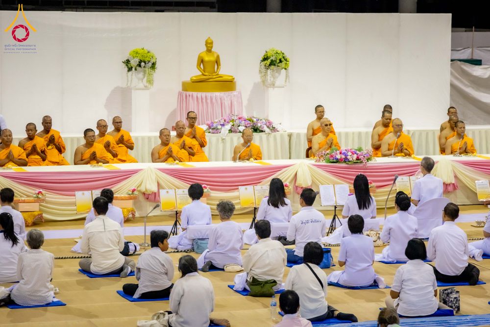 ภาพ No.305546:วันที่ 29 มกราคม พ.ศ. 2569 พิธีถวายภัตตาหารเป็นสังฆทาน แด่พระธรรมยาตรา ณ วัดพระธรรมกาย  จังหวัดปทุมธานี ในโครงการธรรมยาตรา กตัญญูบูชา มหาปูชนียาจารย์ พระมงคลเทพมุนี(สด จนฺทสโร) พระผู้ปราบมาร อนุสรณ์สถาน 7 แห่ง ปีที่ 14