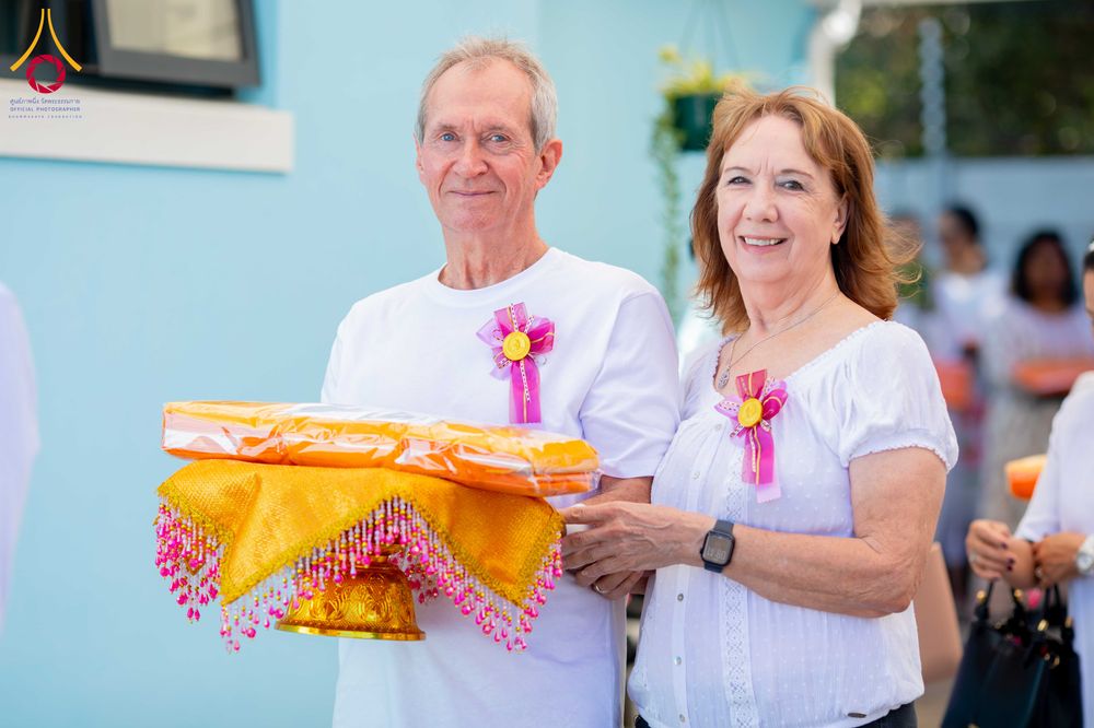 ภาพ No.313194:วันอาทิตย์ที่ 8 มีนาคม พ.ศ. 2569 พิธีสมโภชรูปเหมือนพระมงคลเทพมุนี (สด จนฺทสโร) และพิธีทอดผ้าป่าสามัคคีเพื่อสร้างวิหารพระมงคลเทพมุนี ณ วัดพุทธเคปทาวน์ ประเทศแอฟริกาใต้