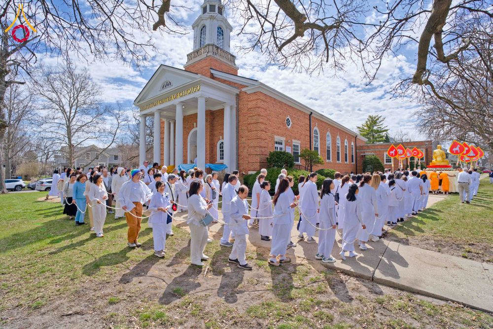 ภาพ No.319081:วันที่ 29 มีนาคม พ.ศ.2569 พิธีอัญเชิญรูปหล่อพระมงคลเทพมุนี (สด จนฺทสโร) ประดิษฐาน ณ ห้องปฏิบัติธรรม “มงคลรัตนโชติ”  วัดพระธรรมกายชิคาโก ประเทศสหรัฐอเมริกา