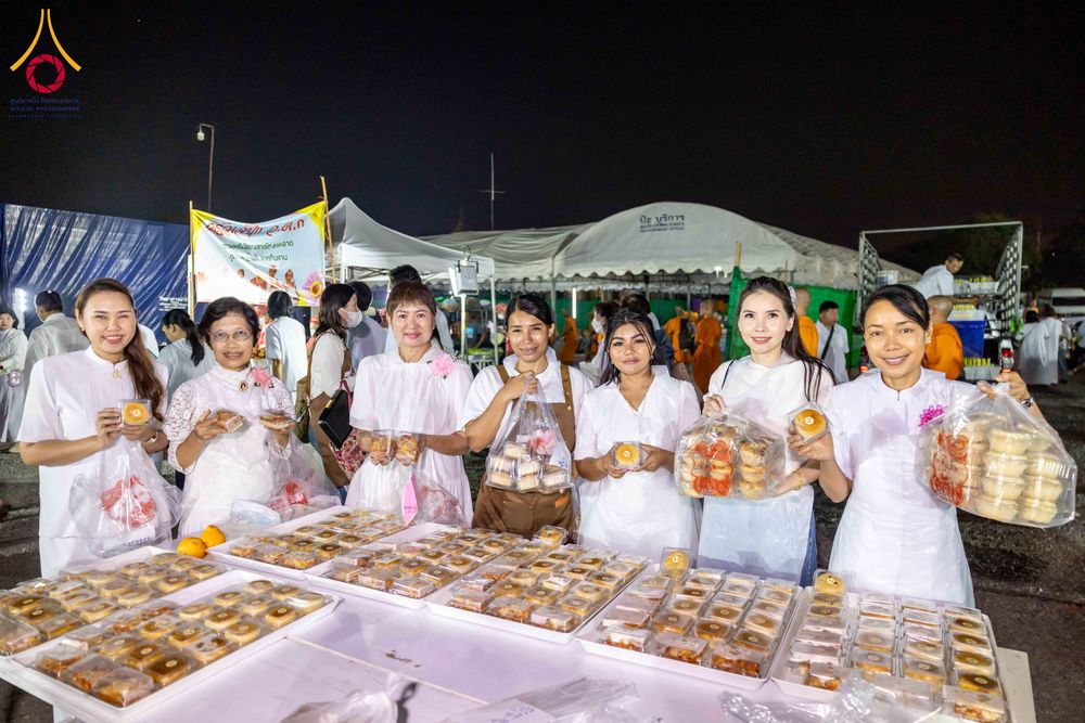 ภาพ No.296613:วันที่ 18 มกราคม พ.ศ. 2569 พิธีถวายภัตตาหารเป็นสังฆทาน แด่พระธรรมยาตรา ณ วัดโบสถ์บน ต.บางคูเวียง จ.นนทบุรี อนุสรณ์สถานลำดับที่ 4 สถานที่เกิดด้วยกายธรรม ในโครงการธรรมยาตรา กตัญญูบูชา มหาปูชนียาจารย์ พระมงคลเทพมุนี(สด จนฺทสโร) พระผู้ปราบมาร อนุสรณ์สถาน 7 แ