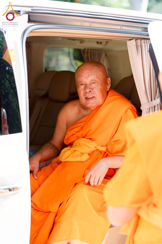 ภาพ No.223892:วันอาทิตย์ที่ 11 พฤษภาคม พ.ศ. 2568 พิธีอุปสมบทสามเณรเปรียญธรรมอุปสมบทอุทิศชีวิต 9 รูป อุบาสก 1 ท่าน ณ อุโบสถพระไตรปิฏกวัดพระธรรมกาย