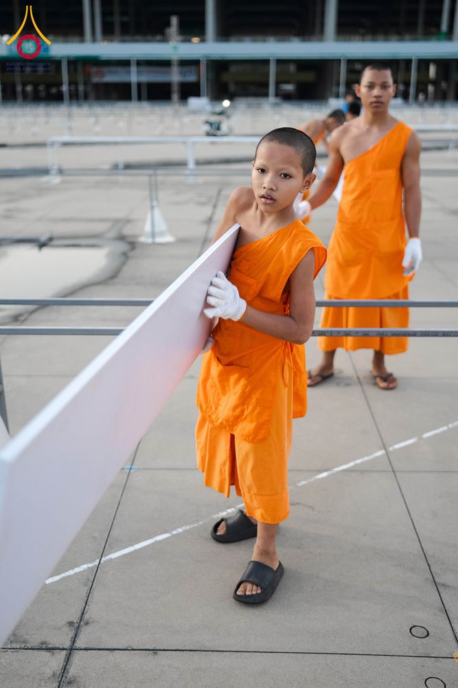 ภาพ No.326532:วันที่ 26 -27 เมษาบน พ.ศ.2569 การเก็บงานแผ่นหน้าโต๊ะที่ลานธรรม งานถวายมหาสังฆทาน 40,000 กว่าวัดทั่วประเทศ ณ ลานธรรม วัดพระธรรมกาย