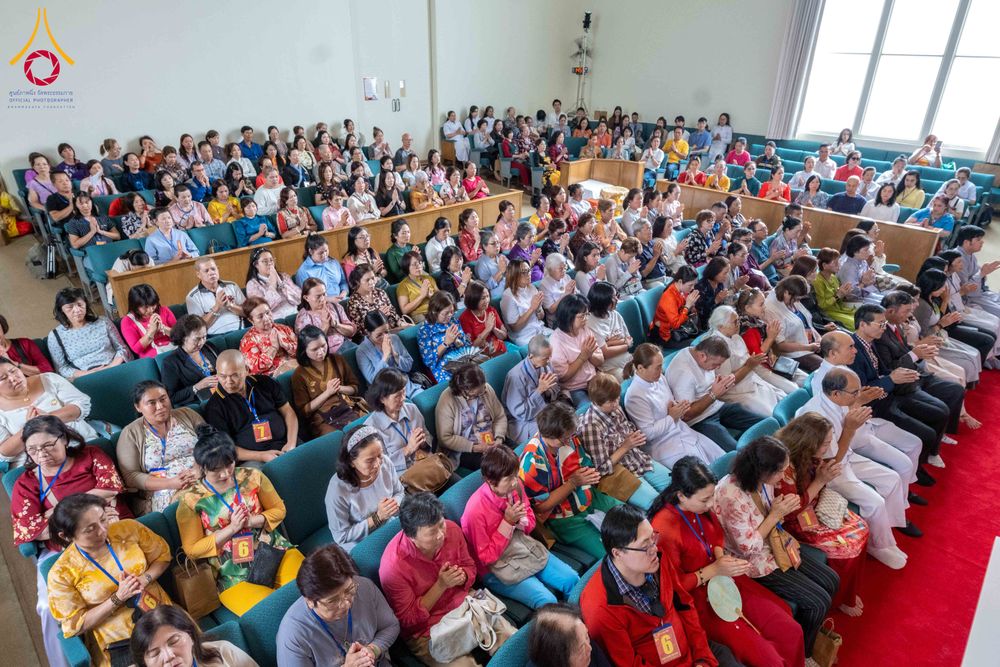 ภาพ No.312960:วันที่ 1 มีนาคม พ.ศ.2569 พิธีบูชาข้าวพระและพิธีสักการะองค์พระธรรมกาย   ณ วัดพระธรรมกายเมลเบิร์น ประเทศออสเตรเลีย