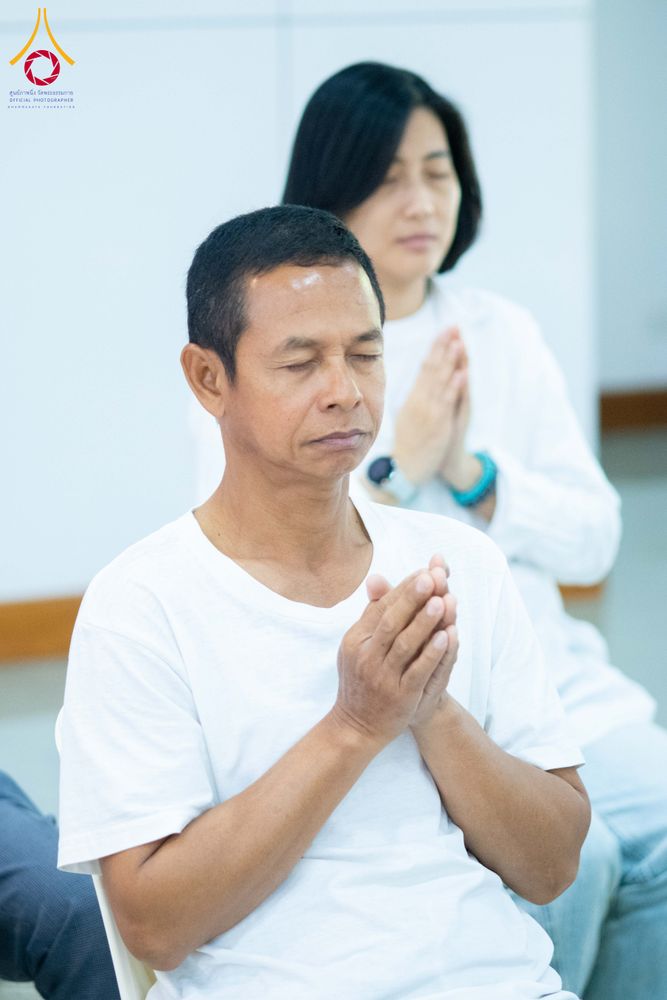 ภาพ No.278479:วันพุธที่ 10 ธันวาคม พ.ศ.2568  พิธีทอดผ้าป่าเพื่อสนับสนุนโครงการตักบาตรพระ 10,000 รูป เมืองกาญจนบุรี ณ อาคารปลูกศรัทธา วัดพระธรรมกาย