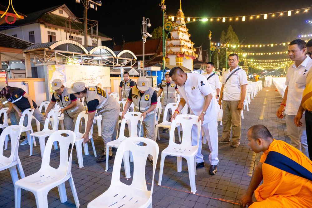 ภาพ No.311144:วันเสาร์ที่ 28 กุมภาพันธ์ พ.ศ. 2569 พิธีตักบาตรพระมหากุศล 11,250 รูป เฉลิมฉลอง 1,250 ปีศรีธรรมราชเจดีย์ สู่มรดกโลก ณ ถนนราชดำเนิน บริเวณหน้าวัดพระมหาธาตุวรมหาวิหาร อ.เมือง จ.นครศรีธรรมราช