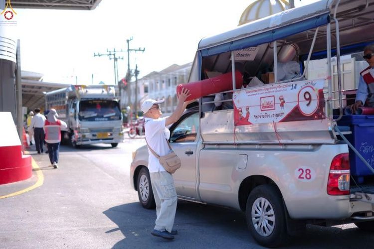 ภาพ No.306542:ภาพเบื้องหลังอาสาสมัครรวมใจ ชุดที่ 5 ในโครงการธรรมยาตรา กตัญญูบูชา มหาปูชนียาจารย์ พระมงคลเทพมุนี(สด จนฺทสโร) พระผู้ปราบมาร อนุสรณ์สถาน 7 แห่ง ปีที่ 14