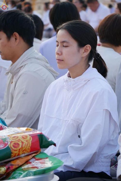 ภาพ No.294391:วันที่ 14 มกราคม พ.ศ. 2569 พิธีตักบาตรพระธรรมยาตรา ณ วัดสองพี่น้อง ต.ต้นตาล อ.สองพี่น้อง จ.สุพรรณบุรี ในโครงการธรรมยาตรา กตัญญูบูชา มหาปูชนียาจารย์ พระมงคลเทพมุนี(สด จนฺทสโร) พระผู้ปราบมาร อนุสรณ์สถาน 7 แห่ง ปีที่ 14
