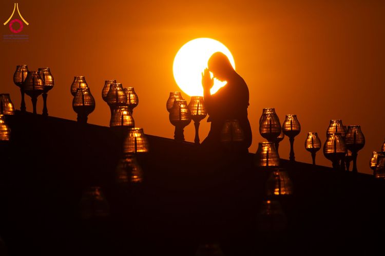 ภาพ No.207689:พิธีเวียนประทักษิณและจุดมาฆประทีป ในวันมาฆบูชา วันพุธที่ 12 กุมภาพันธ์ พ.ศ. 2568 ณ พระมหาธรรมกายเจดีย์ วัดพระธรรมกาย