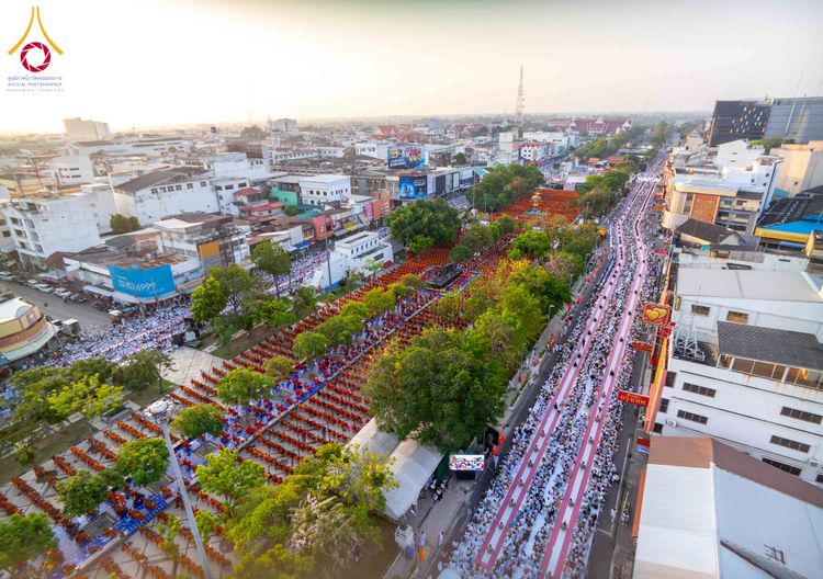 ภาพ No.312943:วันอาทิตย์ที่ 8 มีนาคม พ.ศ.2569 ทำบุญเมืองนครราชสีมา 558 ปี ตักบาตรพระ 10,000 รูป (ภาพชุดที่ 2)