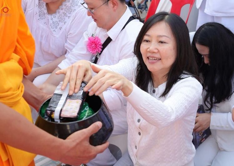 ภาพ No.297714:วันที่ 18 มกราคม พ.ศ. 2569 พิธีตักบาตรพระธรรมยาตรา ณ วัดโบสถ์บน ต.บางคูเวียง จ.นนทบุรี อนุสรณ์สถานลำดับที่ 4 สถานที่เกิดด้วยกายธรรม ในโครงการธรรมยาตรา กตัญญูบูชา มหาปูชนียาจารย์ พระมงคลเทพมุนี(สด จนฺทสโร) พระผู้ปราบมาร อนุสรณ์สถาน 7 แห่ง ปีที่ 14