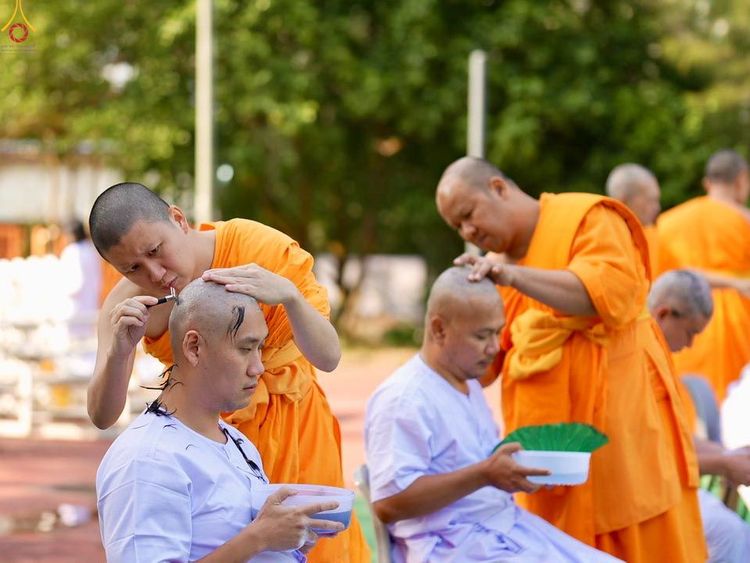 ภาพ No.280822:วันที่ 27 ธันวาคม พ.ศ. 2568  พิธีปลงผมนาคธรรมทายาท โครงการอุปสมบทหมู่บูชาธรรม 81 ปี หลวงพ่อธัมมชโย  ณ สมาคมพุทธ เขตตงช้ง ฮ่องกง