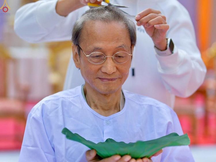 ภาพ No.280809:วันที่ 27 ธันวาคม พ.ศ. 2568  พิธีปลงผมนาคธรรมทายาท โครงการอุปสมบทหมู่บูชาธรรม 81 ปี หลวงพ่อธัมมชโย  ณ สมาคมพุทธ เขตตงช้ง ฮ่องกง