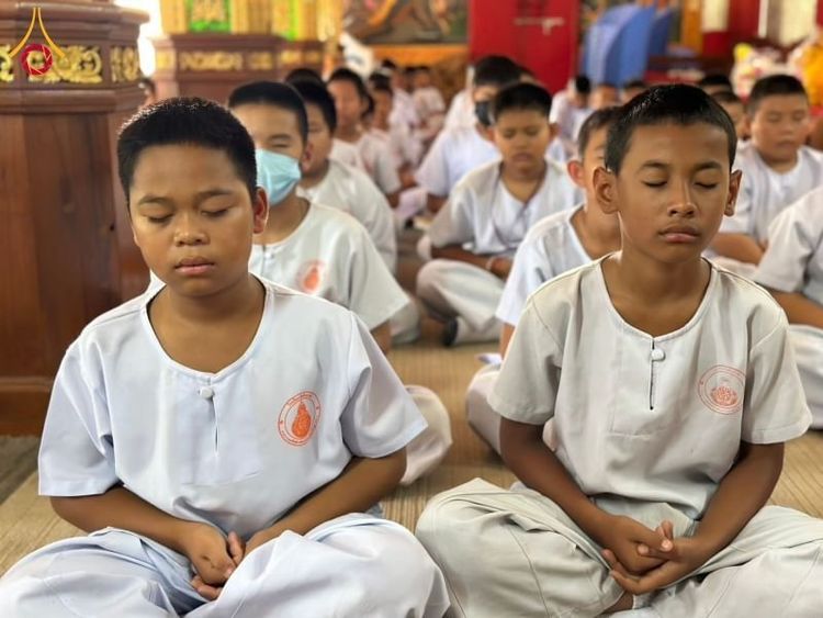 ภาพ No.176704:พิธีทอดกฐิน ณ วัดสันป่าสัก จ.ลำพูน ในโครงการกฐินสามัคคีทั่วไทย 30,000 วัด บูชาธรรม 80 ปี หลวงพ่อธัมมชโย โดยคณะศิษยานุศิษย์วัดพระธรรมกาย วันที่ 19 ตุลาคม พ.ศ. 2567