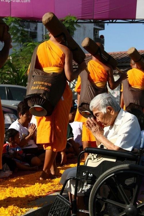 ภาพ No.6932:ประมวลภาพธุดงค์ธรรมชัย ปีที่ 2 วันที่ 14 มกราคม พ.ศ.2556