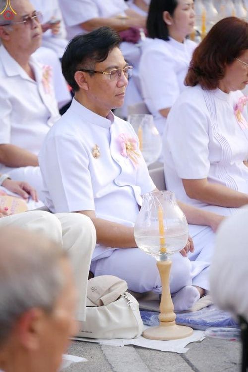 ภาพ No.296923:วันที่ 17 มกราคม พ.ศ. 2569 พิธีจุดประทีปถวายเป็นพุทธบูชา และบูชาธรรมมหาปูชนียาจารย์  ณ วัดโบสถ์บน ต.บางคูเวียง จ.นนทบุรี อนุสรณ์สถานลำดับที่ 4 สถานที่เกิดด้วยกายธรรม ในโครงการธรรมยาตรา กตัญญูบูชา มหาปูชนียาจารย์ พระมงคลเทพมุนี(สด จนฺทสโร) พระผู้ปราบมาร อ