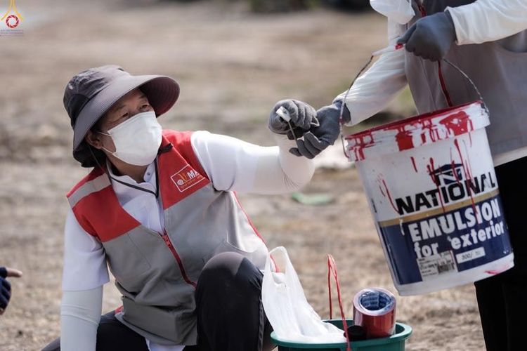 ภาพ No.301509:ภาพเบื้องหลังอาสาสมัครรวมใจ ชุดที่ 4 ในโครงการธรรมยาตรา กตัญญูบูชา มหาปูชนียาจารย์ พระมงคลเทพมุนี(สด จนฺทสโร) พระผู้ปราบมาร อนุสรณ์สถาน 7 แห่ง ปีที่ 14