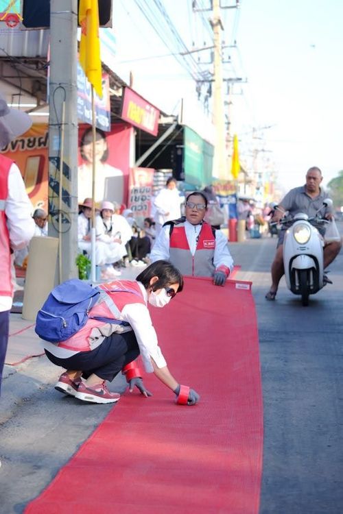 ภาพ No.306550:ภาพเบื้องหลังอาสาสมัครรวมใจ ชุดที่ 5 ในโครงการธรรมยาตรา กตัญญูบูชา มหาปูชนียาจารย์ พระมงคลเทพมุนี(สด จนฺทสโร) พระผู้ปราบมาร อนุสรณ์สถาน 7 แห่ง ปีที่ 14