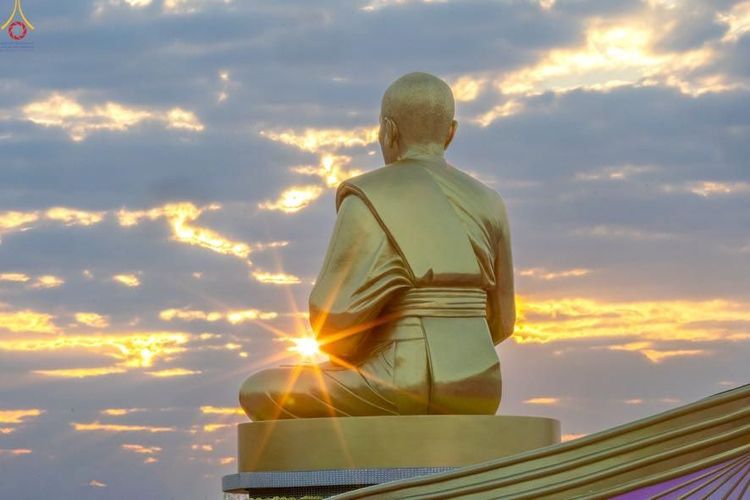 ภาพ No.302410:วันที่ 24 มกราคม พ.ศ. 2569 พิธีตักบาตรพระธรรมยาตรา ณ อนุสรณ์สถานลำดับที่ 5 สถานที่เผยแผ่วิชชาธรรมกายครั้งแรก อนุสรณ์สถานบางปลา วัดบางปลา อำเภอบางเลน จังหวัดนครปฐม ในโครงการธรรมยาตรา กตัญญูบูชา มหาปูชนียาจารย์ พระมงคลเทพมุนี(สด จนฺทสโร) พระผู้ปราบมาร อนุส