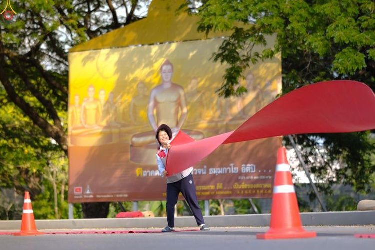 ภาพ No.306540:ภาพเบื้องหลังอาสาสมัครรวมใจ ชุดที่ 5 ในโครงการธรรมยาตรา กตัญญูบูชา มหาปูชนียาจารย์ พระมงคลเทพมุนี(สด จนฺทสโร) พระผู้ปราบมาร อนุสรณ์สถาน 7 แห่ง ปีที่ 14