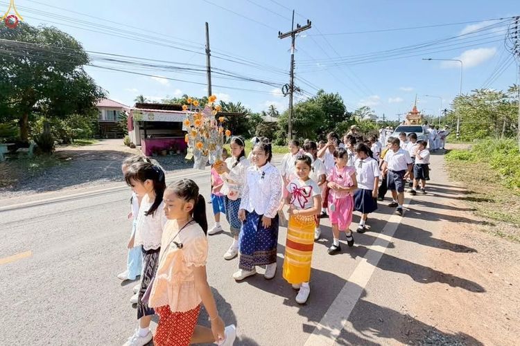 ภาพ No.281746:วันที่ 5 พฤศจิกายน พ.ศ. 2568 พิธีทอดกฐินสามัคคีทั่วไทย 30,000 วัด  โดยคณะศิษยานุศิษย์ บูชาธรรม 81 ปี  หลวงพ่อธัมมชโย ณ วัดบางทึง อ.ควนเนียง จ.สงขลา