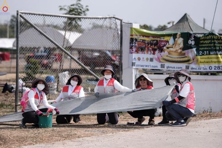 ภาพ No.301511:ภาพเบื้องหลังอาสาสมัครรวมใจ ชุดที่ 4 ในโครงการธรรมยาตรา กตัญญูบูชา มหาปูชนียาจารย์ พระมงคลเทพมุนี(สด จนฺทสโร) พระผู้ปราบมาร อนุสรณ์สถาน 7 แห่ง ปีที่ 14