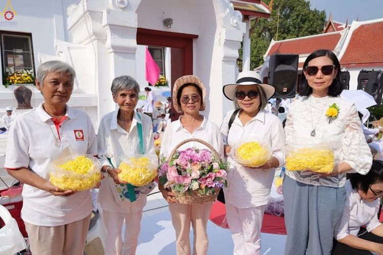 ภาพ No.295026:วันที่ 14 มกราคม พ.ศ. 2569 พิธีต้อนรับพระธรรมยาตรา อนุสรณ์สถานลำดับที่ 4  สถานที่เกิดด้วยกายธรรม ณ วัดโบสถ์บน ต.บางคูเวียง จ.นนทบุรี ในโครงการธรรมยาตรา กตัญญูบูชา มหาปูชนียาจารย์ พระมงคลเทพมุนี(สด จนฺทสโร) พระผู้ปราบมาร อนุสรณ์สถาน 7 แห่ง ปีที่ 14