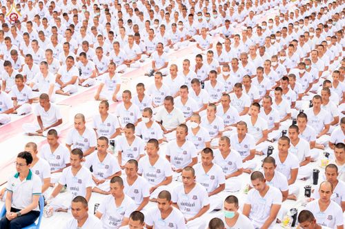 ภาพ No.340973:วันที่ 26 กรกฎาคม พ.ศ. 2569 โครงการพัฒนาคุณธรรม จริยธรรม สำหรับนักเรียนนายสิบตำรวจ (นสต.) รุ่นที่ 17 ศูนย์ฝึกอบรมตำรวจภูธรภาค 1 ได้จัดกิจกรรม ตักบาตรเพื่อน้อมอุทิศถวายเพื่อเป็นพระราชกุศลฯ  และปฏิบัติธรรม ติวธรรมมะ ณ ศูนย์ปฏิบัติธรรมเวิล์ดพีช วัลเล่ย์ (Wo