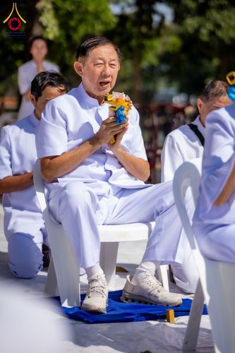 ภาพ No.285822:วันพุธที่ 10 ธันวาคม พ.ศ.2568  พิธีตอกเสาเข็มมงคลต้นสุดท้าย รองรับองค์พระเจดีย์เพื่อสร้างสันติภาพโลก ณ ศูนย์ปฏิบัติธรรมและศูนย์อบรมเยาวชน ชัยนาท