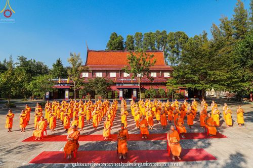 พิธีตัดปอยผม ปลงผม ขอขมารับผ้าไตรและพิธีบรรพชา ในโครงการอุปสมบท บูชาธรรมมหาปูชนียาจารย์ ประจำปี 2564 ชุดที่ 10